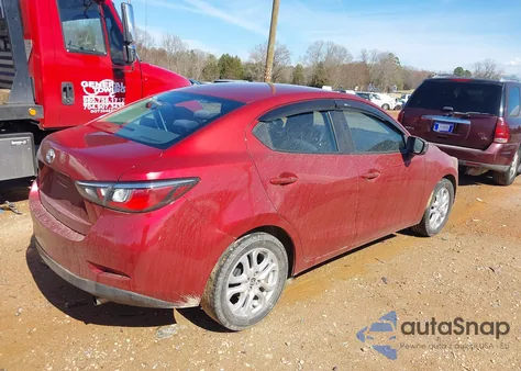 2017 Toyota Yaris Ia z USA, uszkodzony, nr VIN 3MYDLBYV5HY191602